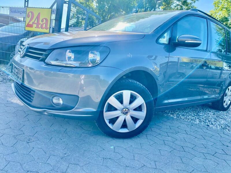Grau Gebraucht 2012 VW Touran Trendline Van / Kleinbus | 4.200 € - Bild 1/4
