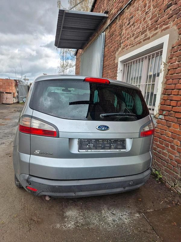 Gebraucht Ford S-MAX S 140 PS (102 kW) 2007 Silber Van / Kleinbus