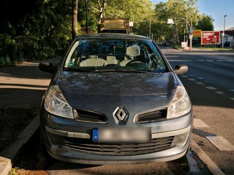 Grau Gebraucht 2006 Renault Clio III Kleinwagen | 1.900 € - Bild 1/4