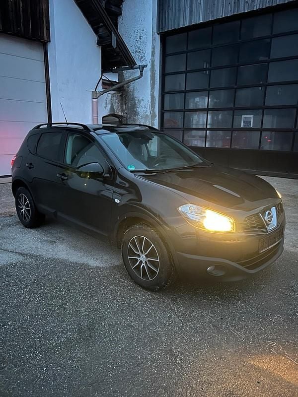 Schwarz Gebraucht 2013 Nissan Qashqai SUV | 4.950 € (Guter Preis) - Bild 1/4