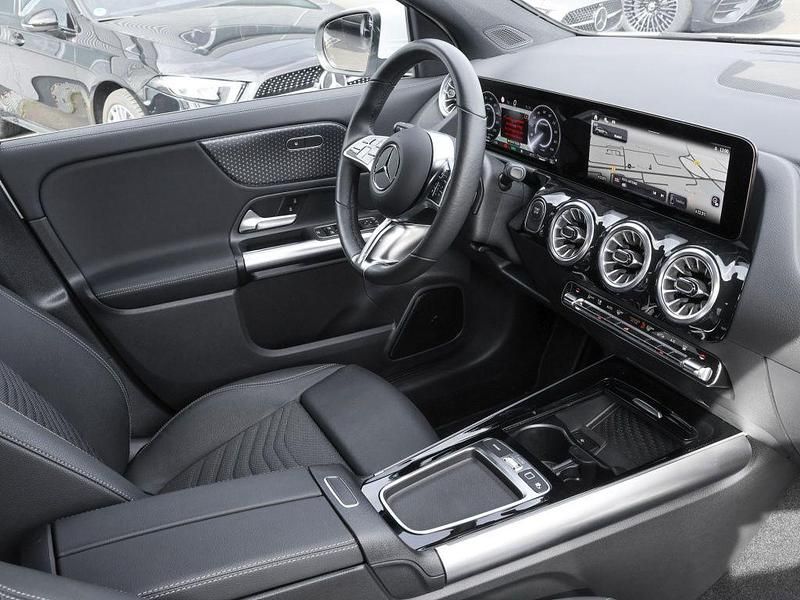 Gebraucht Mercedes EQA250 Progressive 139 kW (190 PS) 2025 Weiss unilack polarweiß SUV