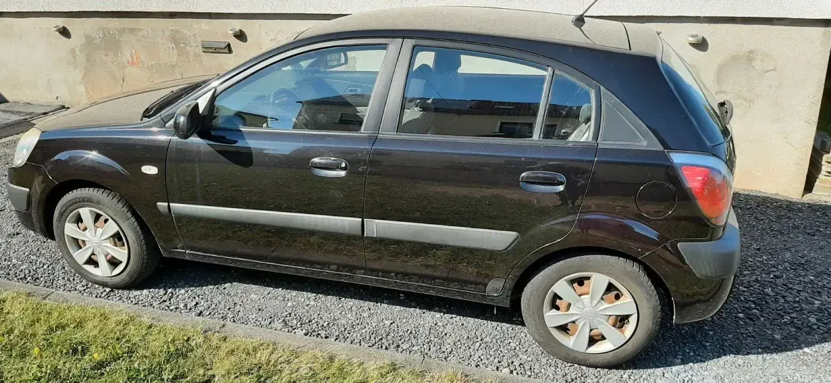 Gebraucht Kia Rio Basis 97 PS (71 kW) 2007 Grau Limousine