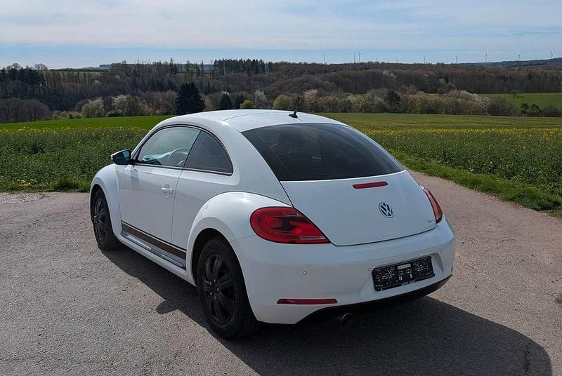 Gebraucht VW Beetle 105 PS (77 kW) 2013 Weiß Kleinwagen
