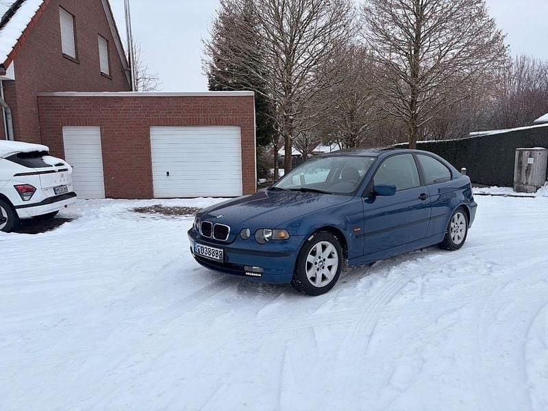 Blau Gebraucht 2004 BMW 316 Limousine | 2.199 € (Guter Preis) - Bild 1/4
