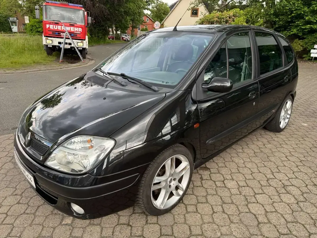 Gebraucht Renault Scénic II Expression 107 PS (78 kW) 2003 Schwarz Van / Kleinbus