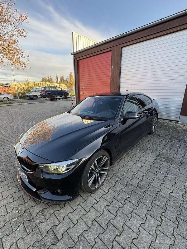 Schwarz Gebraucht 2019 BMW 420 M Performance Coupé | 24.500 € (Fairer Preis) - Bild 1/4