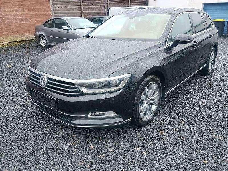 Gebraucht VW Passat Highline 239 PS (175 kW) 2015 Deep black perleffekt Kombi