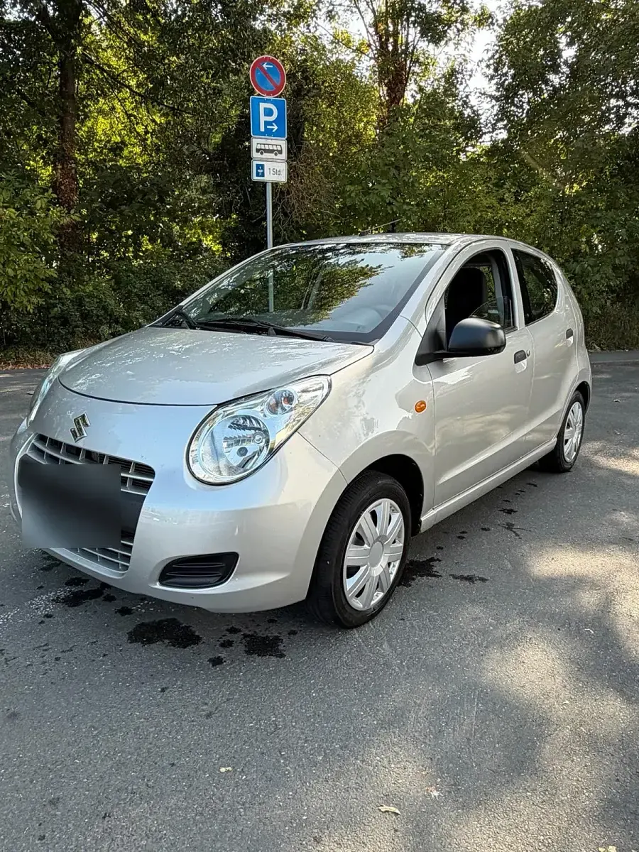 Gebraucht Suzuki Alto 68 PS (50 kW) 2010 Gold Kleinwagen