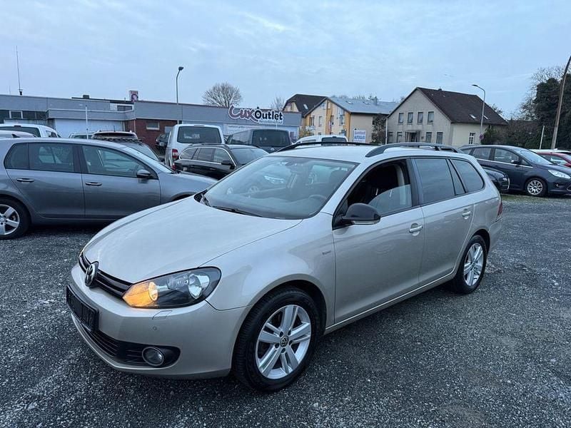 Gebraucht VW Golf VI Match 122 PS (89 kW) 2012 Silber Kleinwagen