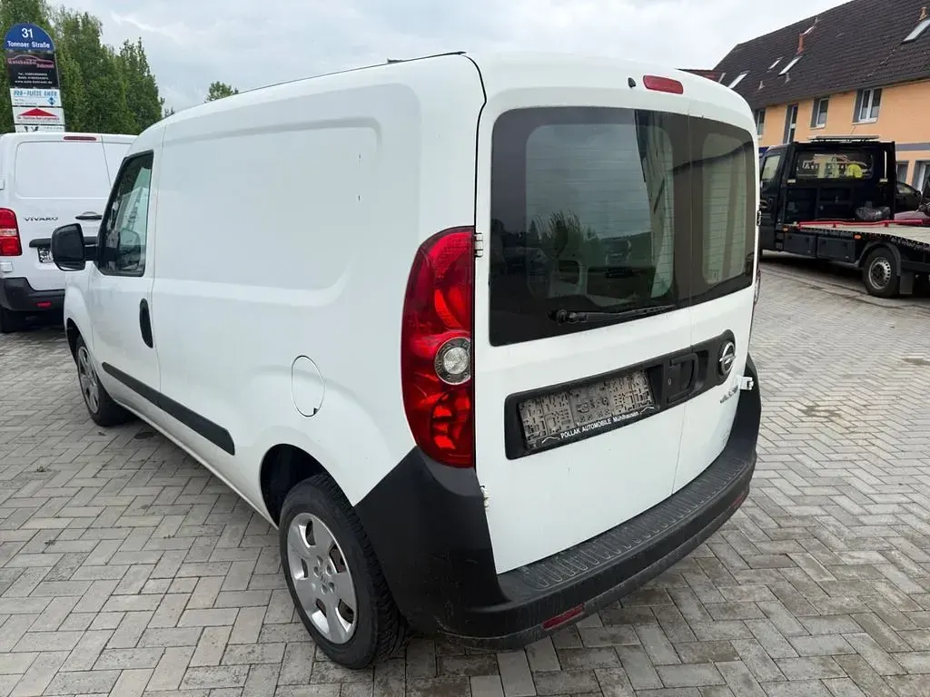 Gebraucht Opel Combo 90 PS (66 kW) 2014 Weiß Van / Kleinbus