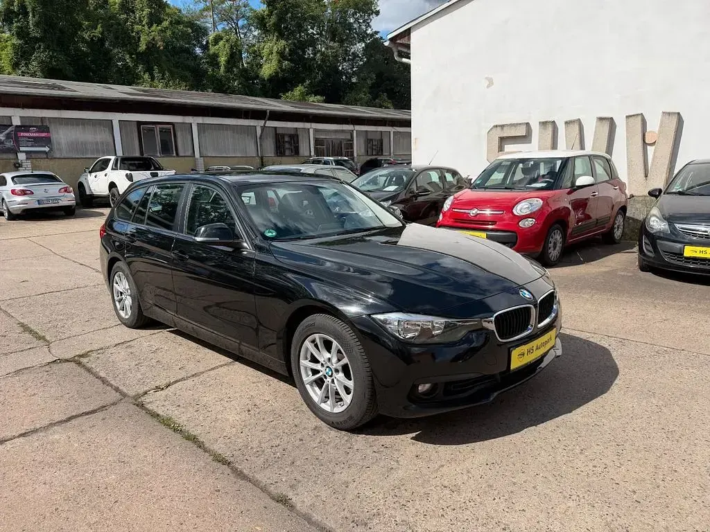 Gebraucht BMW 318 136 PS (100 kW) 2016 Schwarz Limousine