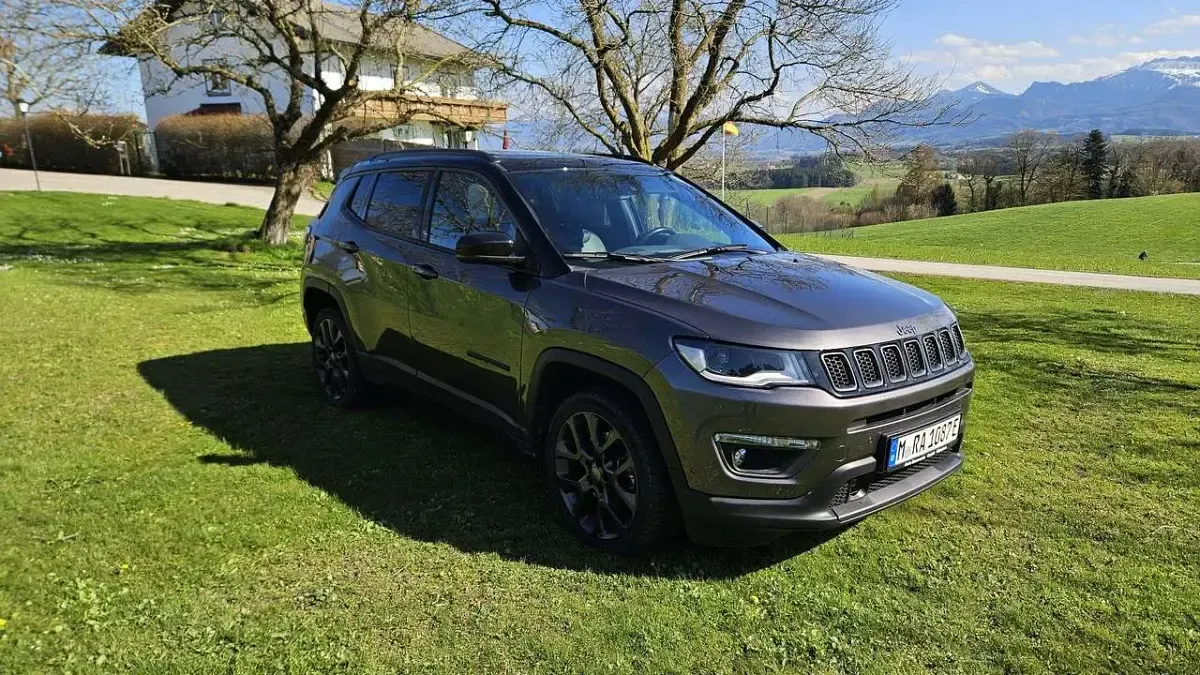 Käytetty Jeep Compass 181 HP (133 kW) 2021 Katumaasturi