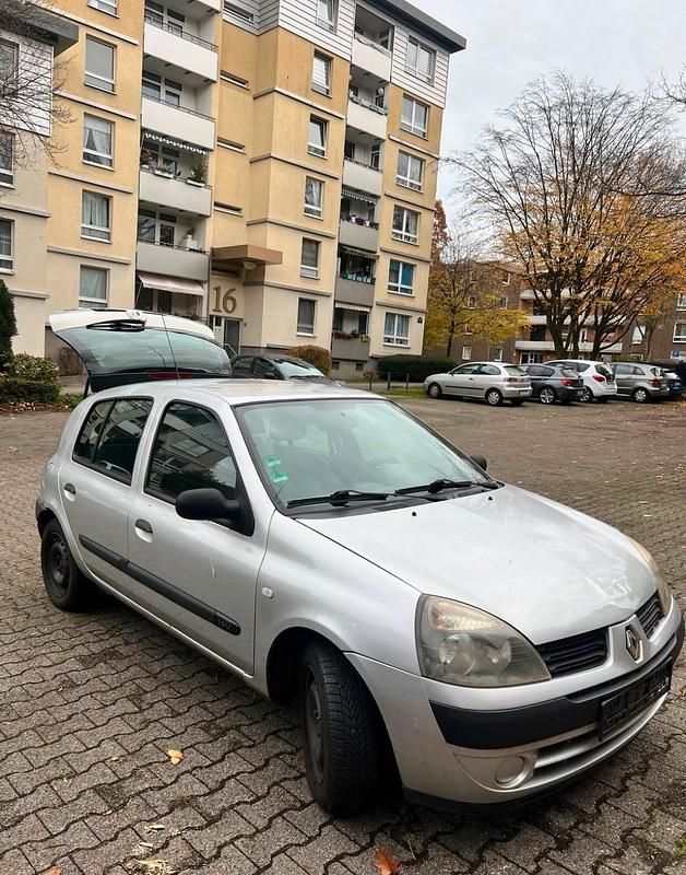 Grau Gebraucht 2005 Renault Clio II Kleinwagen | 399 € - Bild 1/4