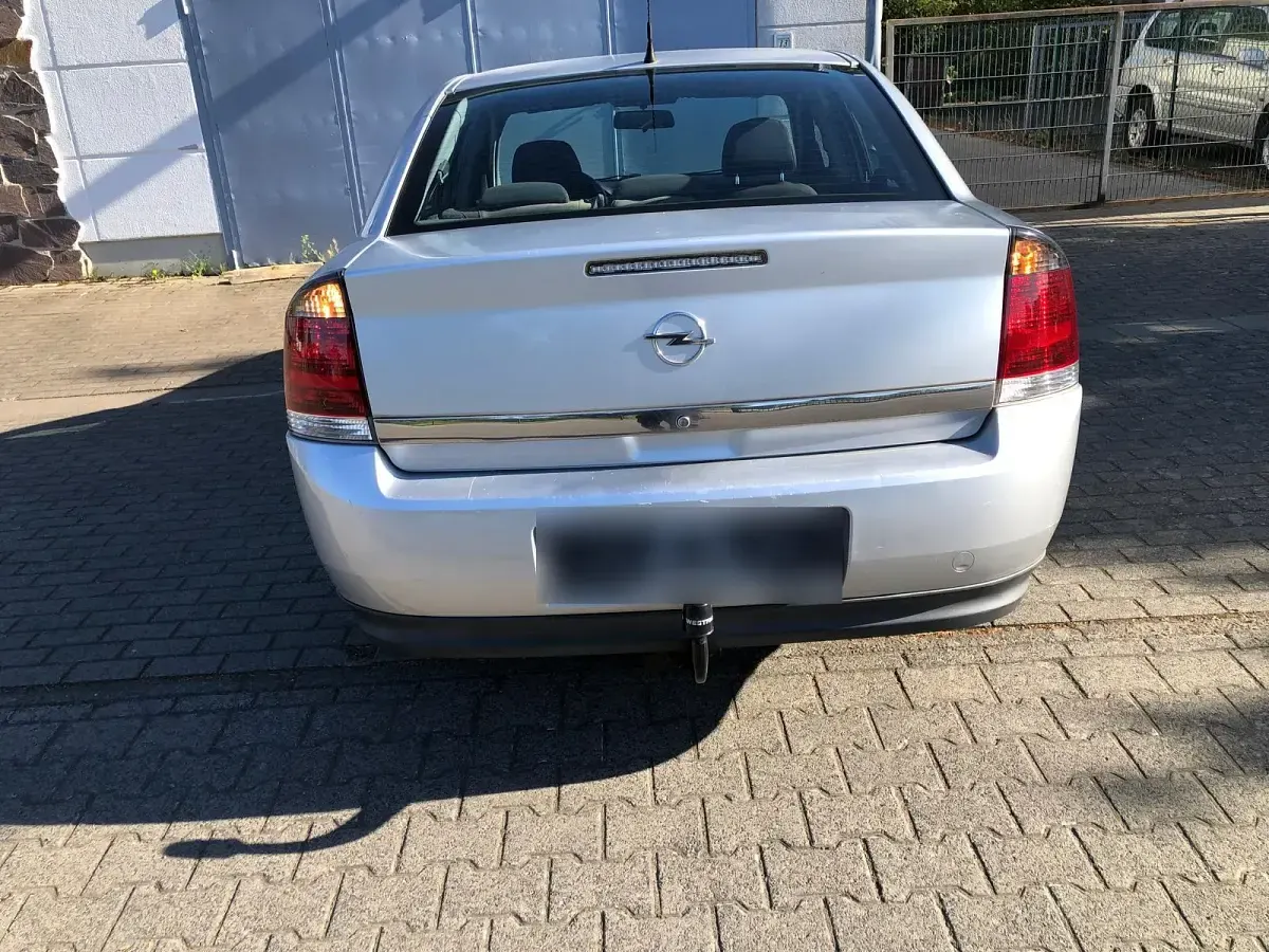 Gebraucht Opel Vectra 120 PS (88 kW) 2007 Silber Limousine