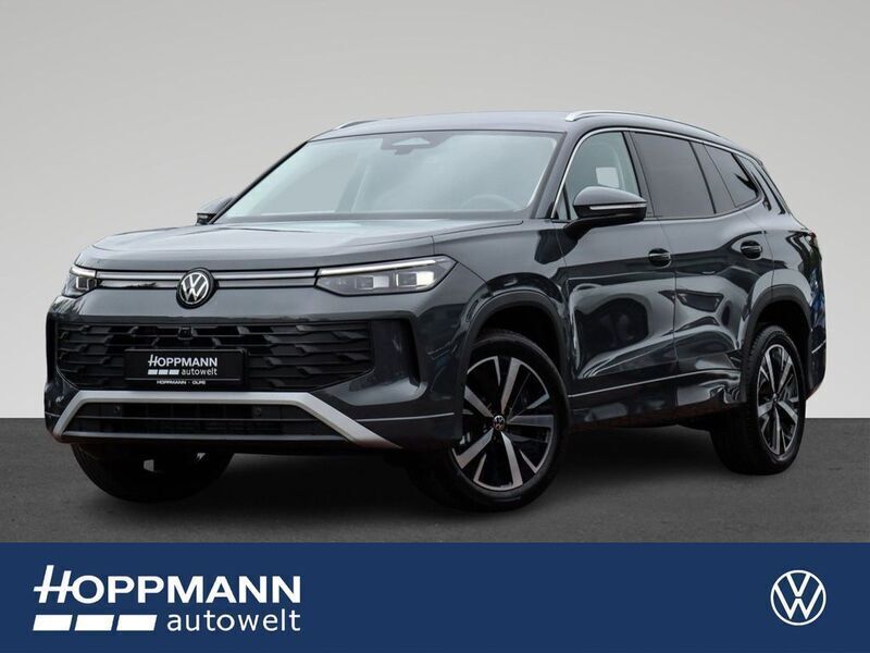 Delfingrau metallic Gebraucht 2025 VW Tayron Life SUV | 51.980 € (Superpreis) - Bild 1/4