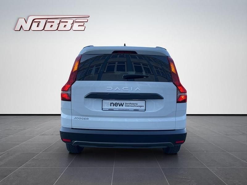 Second-hand Dacia Jogger Expression 110 CP (80 kW) 2023 Alb Monovolum