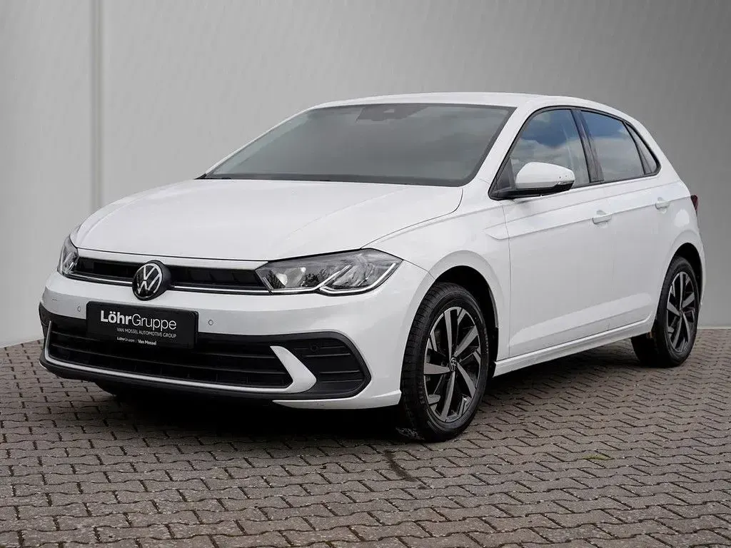 Second-hand VW Polo Life 95 CP (69 kW) 2023 Alb Hatchback