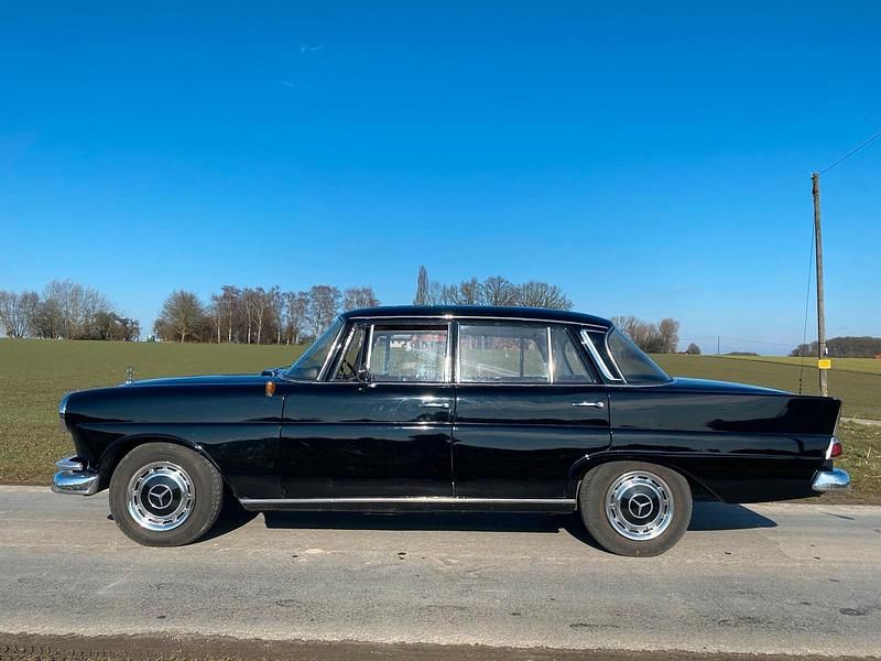 Gebraucht Mercedes 190 55 PS (40 kW) 1964 Schwarz Limousine