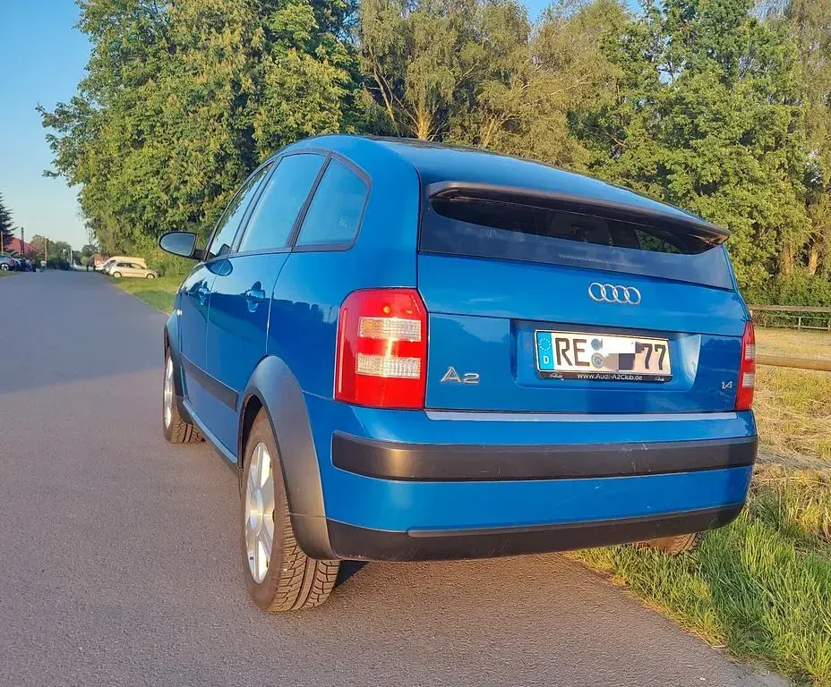 Gebraucht Audi A2 75 PS (55 kW) 2005 Blau Kleinwagen