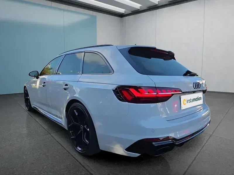 Gebraucht Audi RS4 450 PS (330 kW) 2024 Weiß Kombi