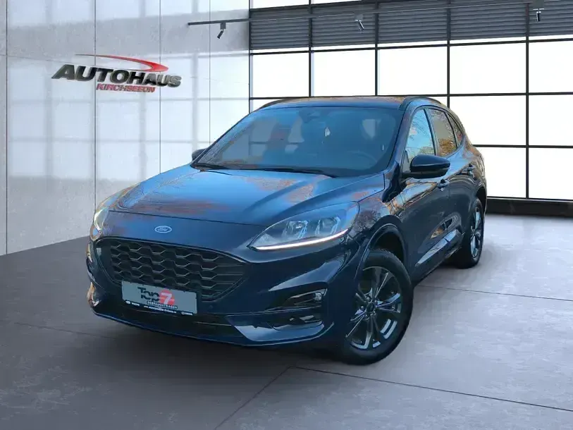 Usado Ford Kuga ST-Line 225 HP (165 kW) 2022 Azul SUV