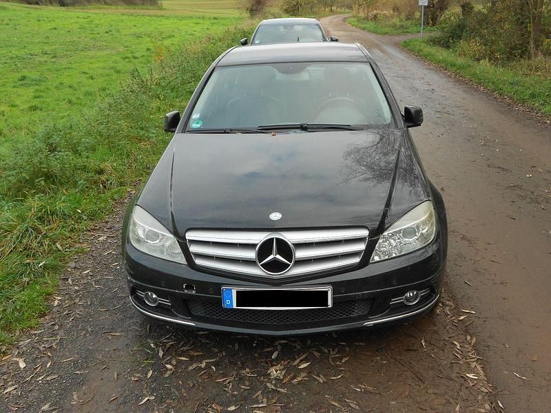Schwarz Gebraucht 2009 Mercedes C180 Limousine | 2.500 € (Superpreis) - Bild 1/2