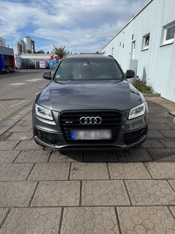 Grau Gebraucht 2017 Audi A6 SUV | 28.999 € - Bild 1/4