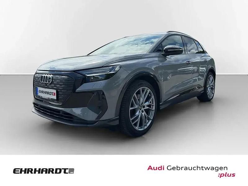 Grau Gebraucht 2022 Audi Q4 e-tron S-Line SUV | 31.989 € (Fairer Preis) - Bild 1/3