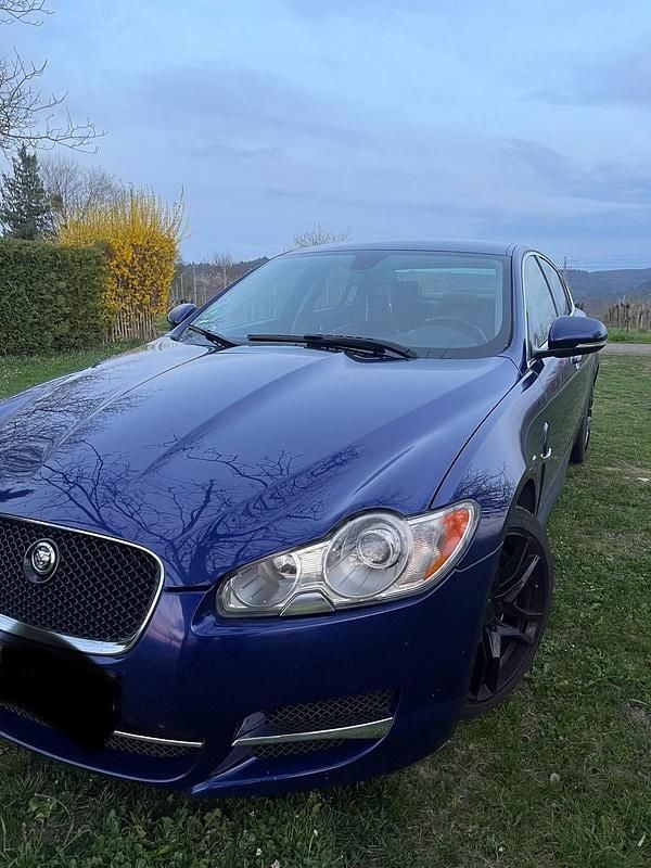Blau Gebraucht 2010 Jaguar XF S Limousine | 4.900 € (Superpreis) - Bild 1/4