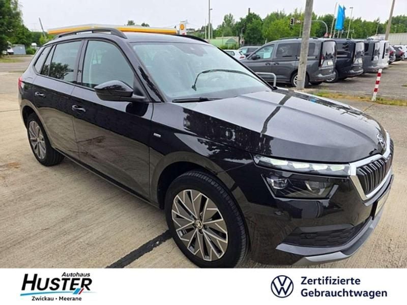 Schwarz magic perleffekt 6815 (metallic) Gebraucht 2021 Skoda Kamiq Clever SUV | 20.875 € (Fairer Preis) - Bild 1/4