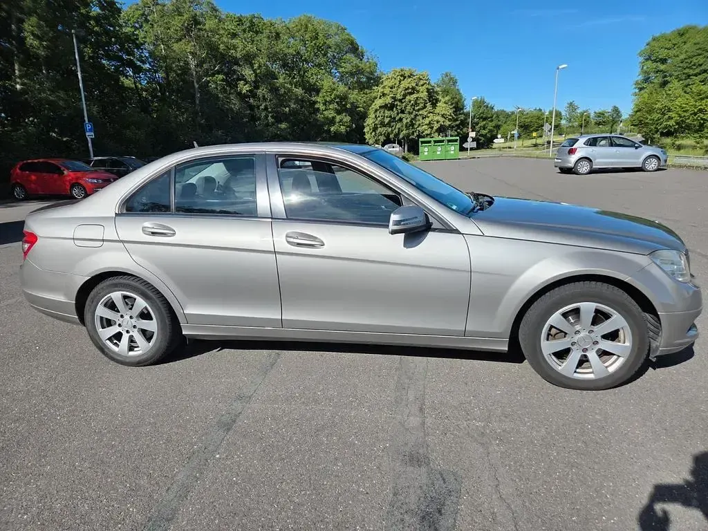 Gebraucht Mercedes C220 170 PS (125 kW) 2009 Beige Limousine