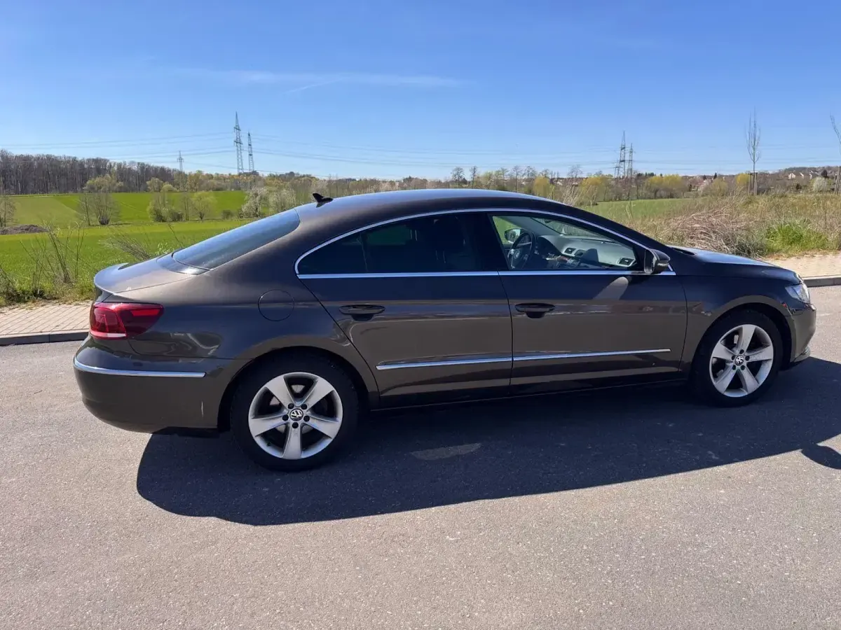 Occasion VW CC 140 ch (102 kW) 2014 Marron Berline