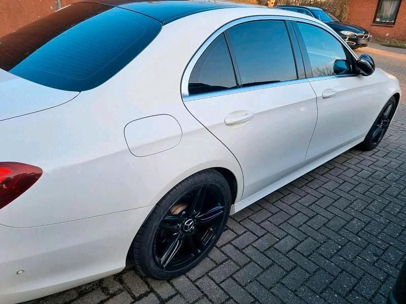 Second-hand Mercedes E200 184 CP (135 kW) 2016 Alb Berlinǎ