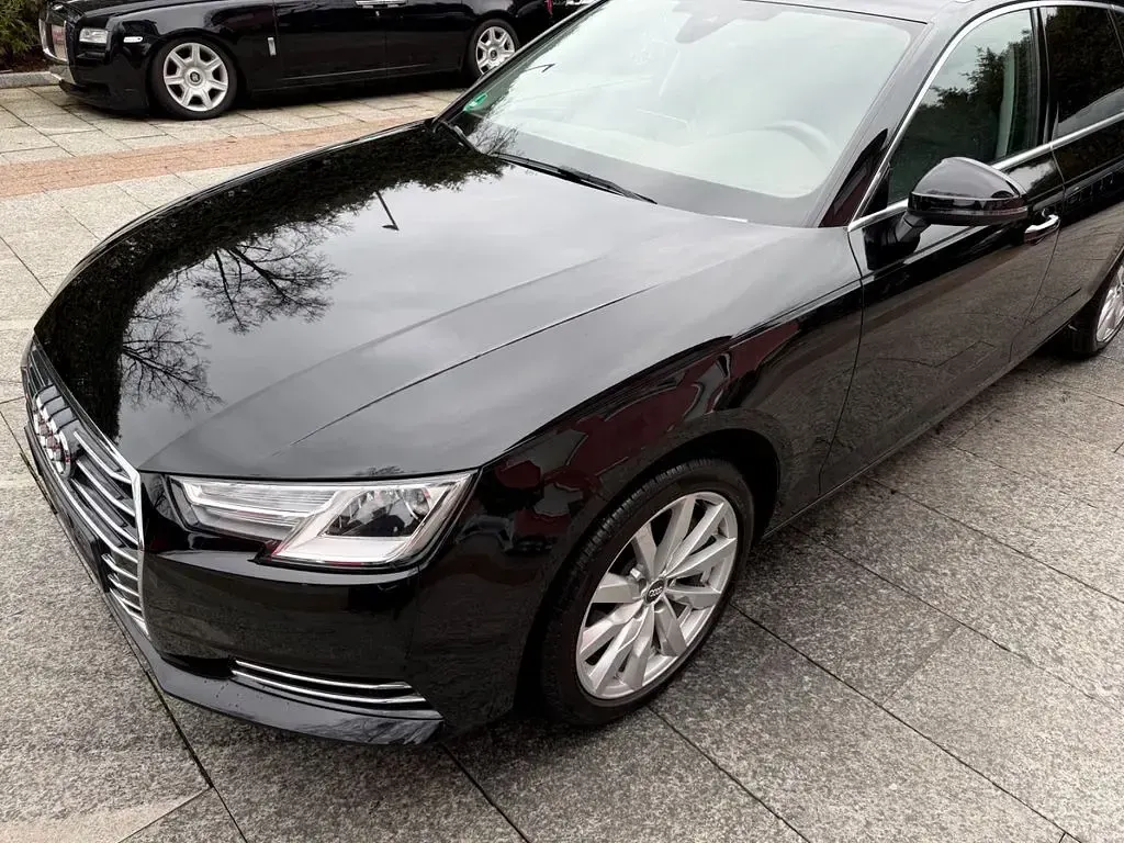 Używany Audi A4 Design 252 KM (185 kW) 2017 Czarny Kombi