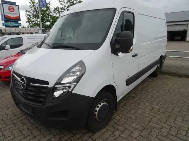 Weiß (weiß) Gebraucht 2021 Opel Movano Van | 21.750 € (Guter Preis) - Bild 1/4