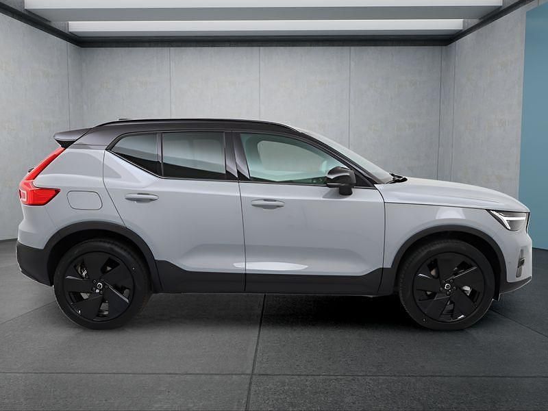 Neu Volvo XC40 197 PS (144 kW) 2025 Grau SUV