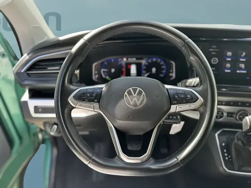 Second-hand VW Multivan 204 CP (150 kW) 2022 Andere Monovolum