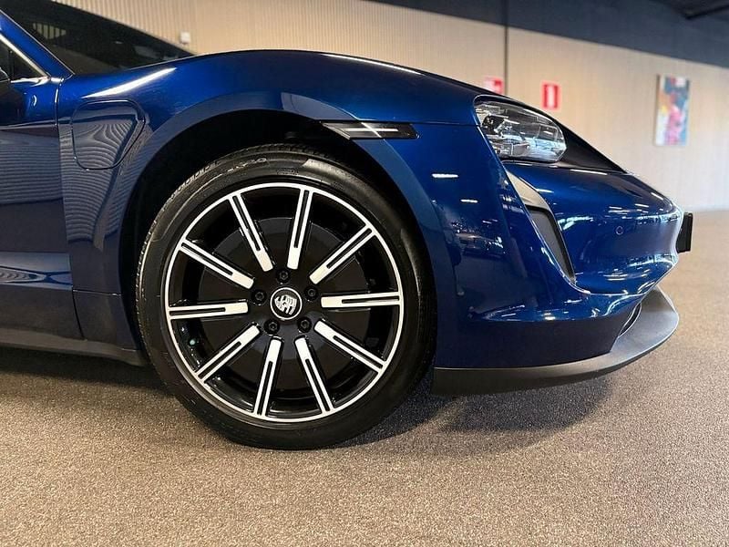 Gebraucht Porsche Taycan Performance Package 350 kW (476 PS) 2022 Blau Limousine