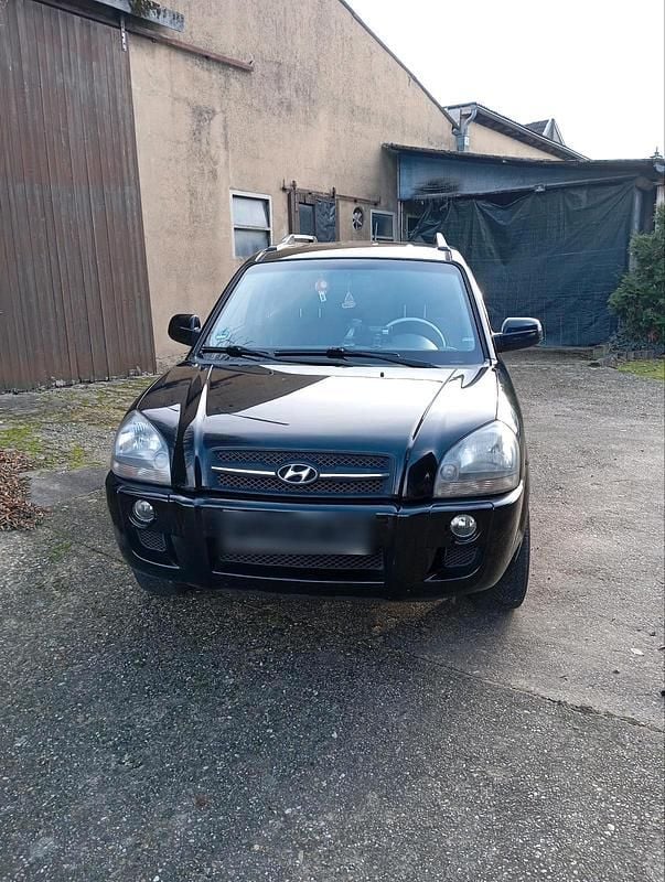 Schwarz Gebraucht 2007 Hyundai Tucson SUV | 3.990 € (Etwas zu teuer) - Bild 1/4