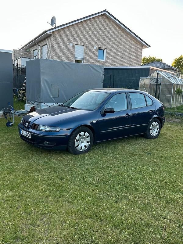 Blau Gebraucht 2001 Seat Leon Kleinwagen | 2.800 € (Teuer) - Bild 1/4