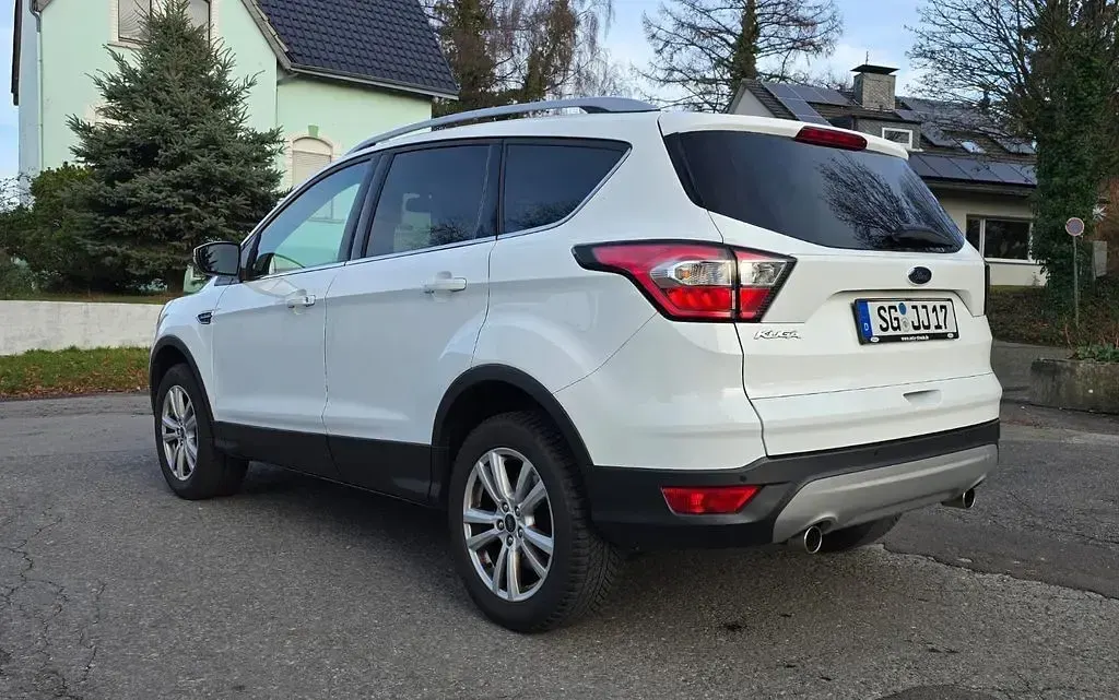 Gebraucht Ford Kuga Cool & Connect 120 PS (88 kW) 2019 Weiß SUV