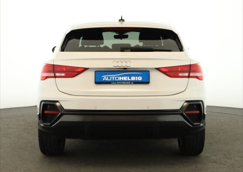 Gebraucht Audi Q3 Sportback 150 PS (110 kW) 2022 Gletscherweiß metallic SUV