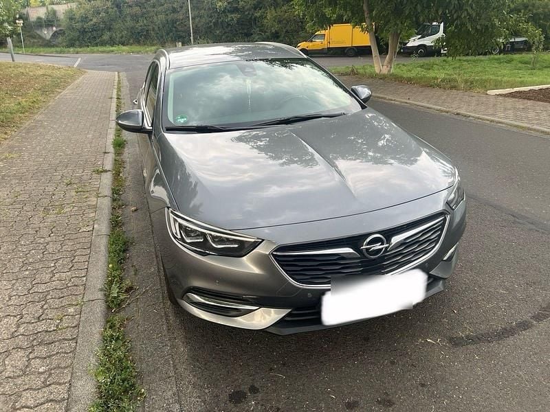 Grau Gebraucht 2019 Opel Insignia Country Tourer Kombi | 21.000 € (Teuer) - Bild 1/4