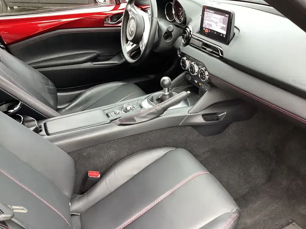 Gebraucht Mazda MX5 Exclusive-Line 132 PS (97 kW) 2019 Rot Cabrio