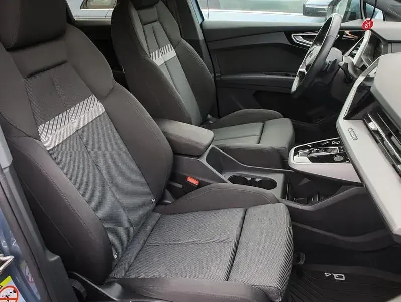 Gebraucht Audi Q4 Sportback e-tron 150 kW (204 PS) 2023 Blau SUV