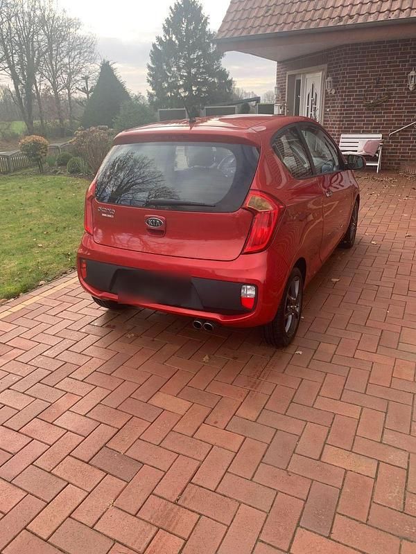 Gebraucht Kia Picanto Attract 69 PS (50 kW) 2012 Rot Kleinwagen