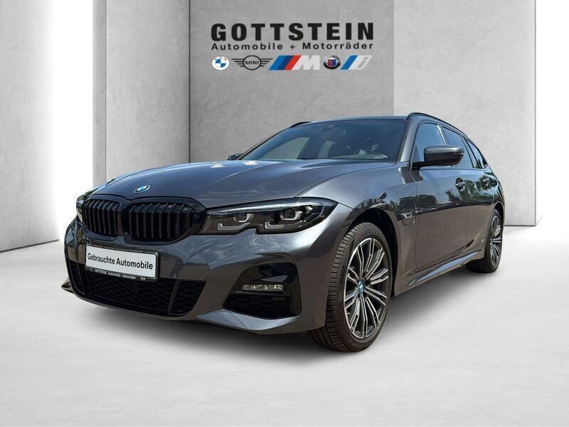Mineralgrau Gebraucht 2022 BMW 330e M Sport Kombi | 35.500 € (Superpreis) - Bild 1/3