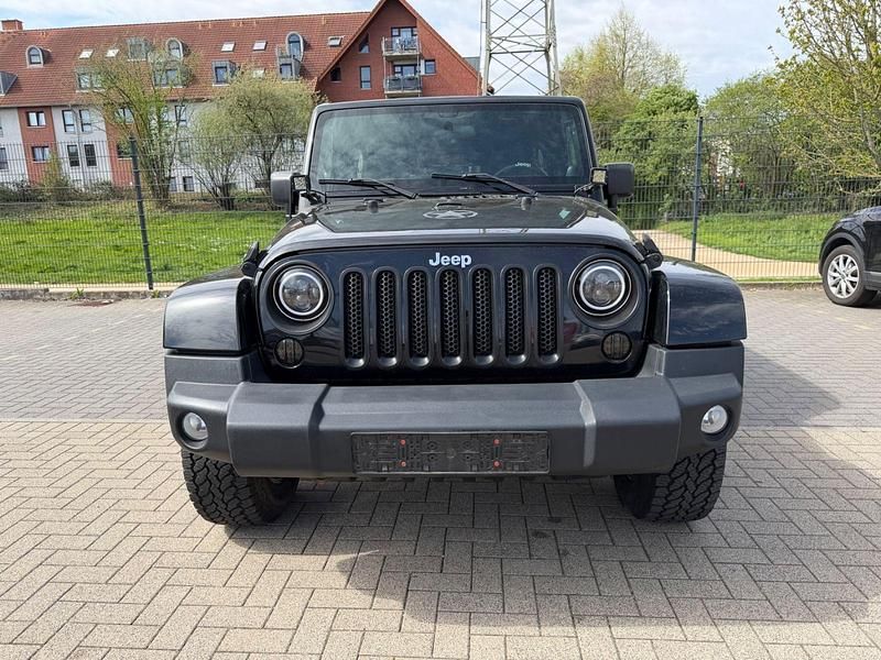 Second-hand Jeep Wrangler 200 CP (147 kW) 2011 Negru SUV
