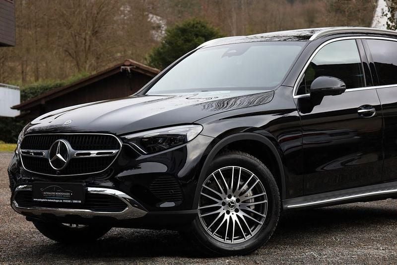 Gebraucht Mercedes GLC450 367 PS (269 kW) 2024 Schwarz SUV