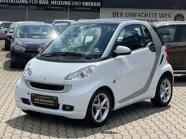 Gebraucht Smart ForTwo Coupé 90 PS (66 kW) 2011 Weiß Coupé